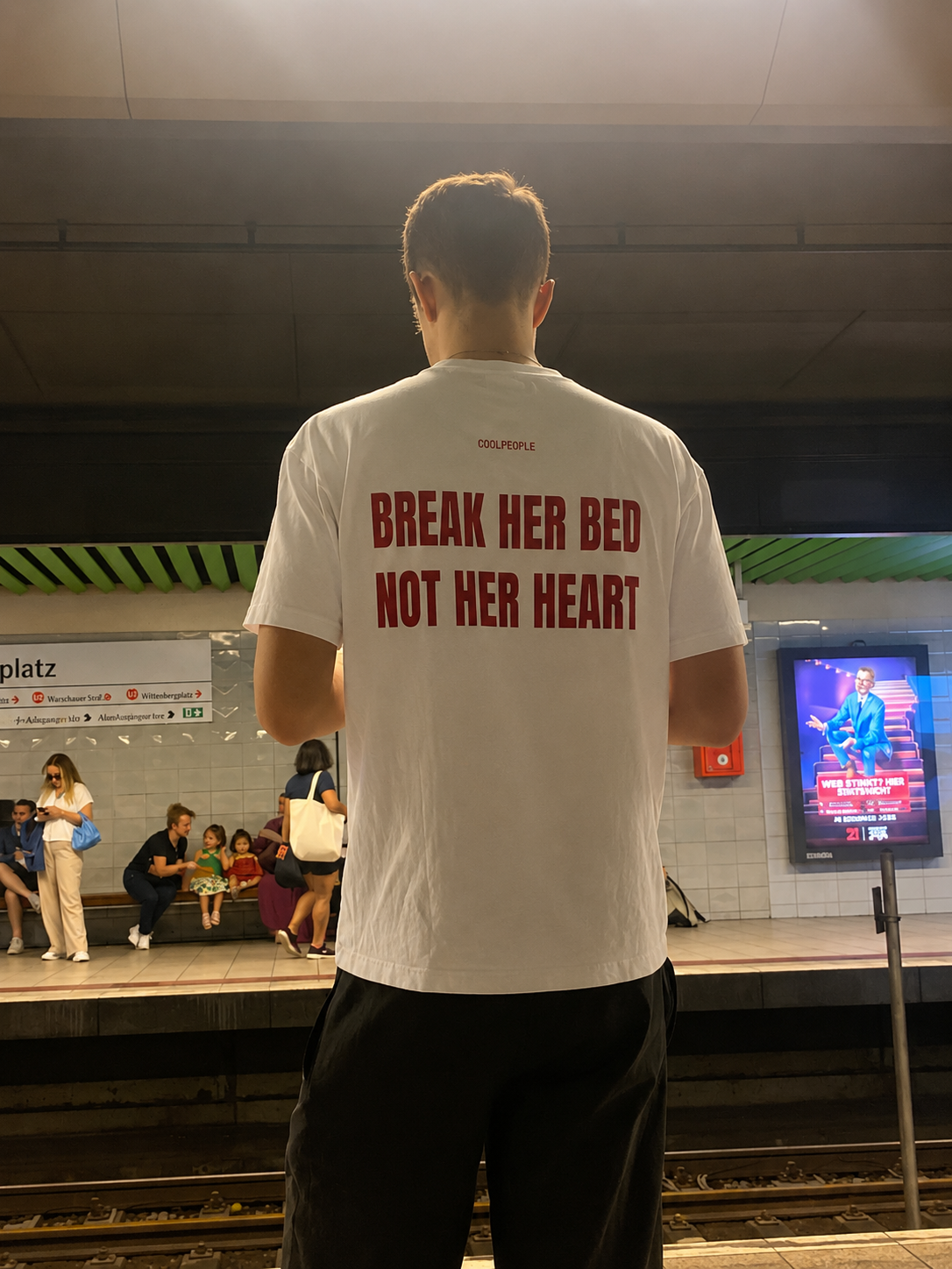 BREAK BED TEE